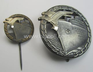 Attractive - and complete! - set comprising of...
