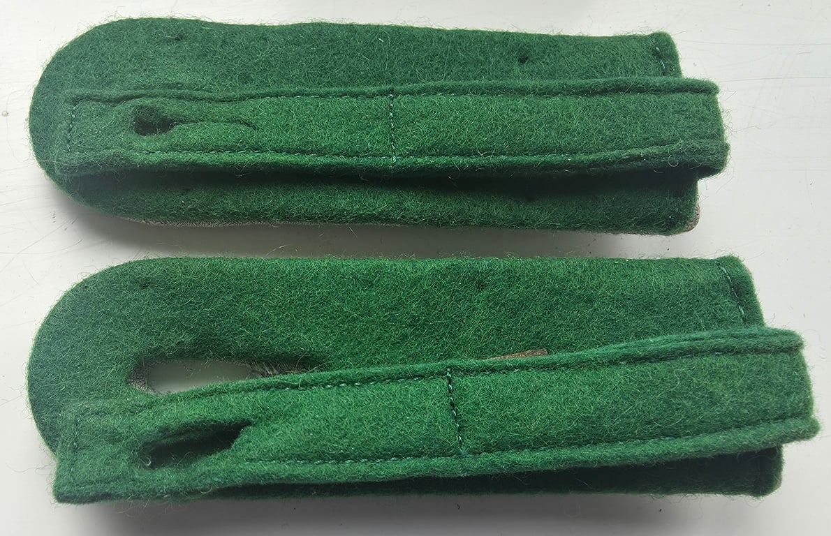 WWII Gebirgsjäger/Jäger officer shoulder boards