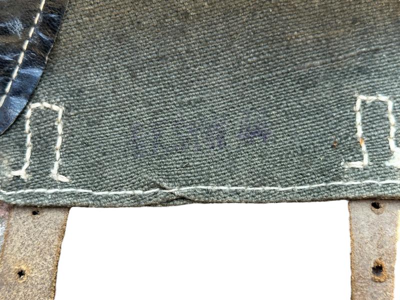 WH (HEER) pair of gaiters