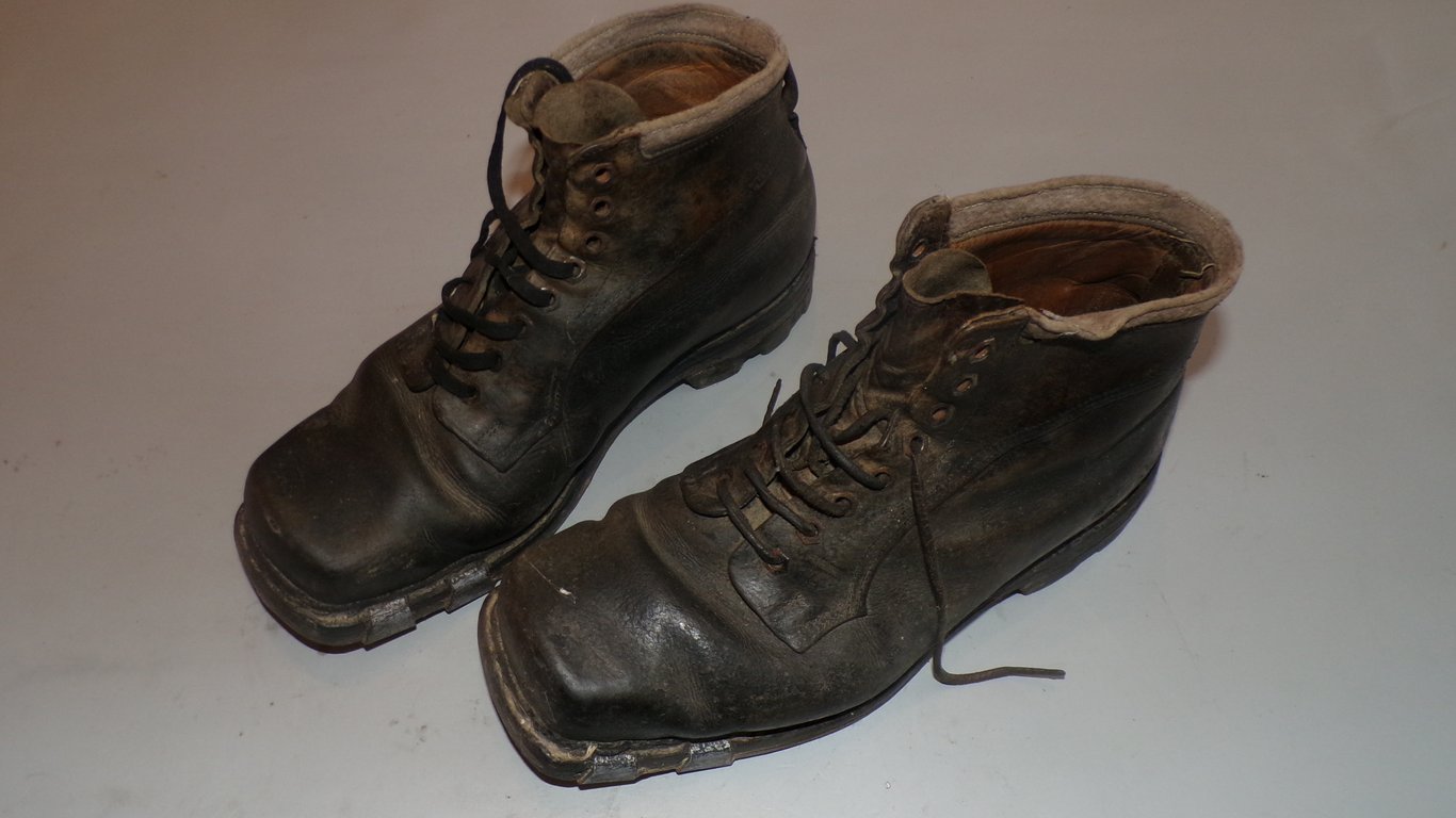 Wehrmacht Gebirgsjäger ski shoes