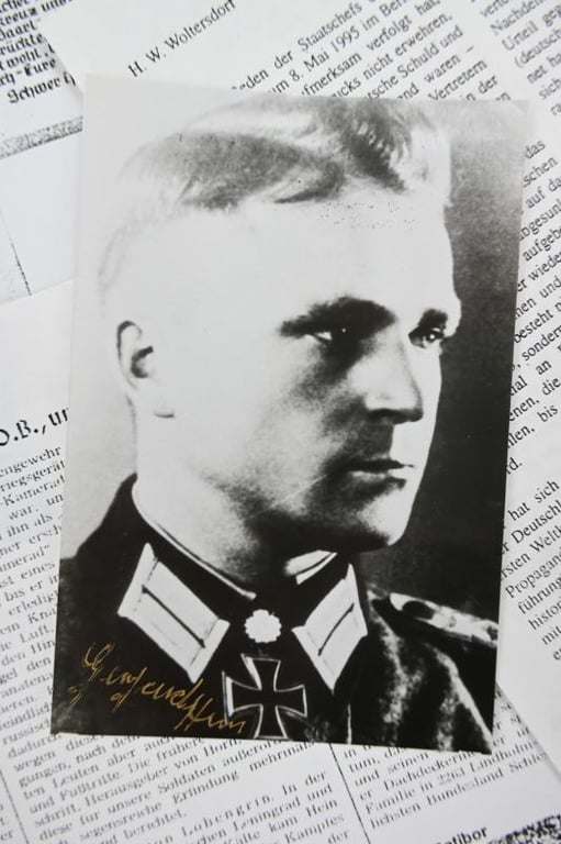 Signature of Wehrmacht Heer KC-OLC Recipient 'Gerhard Hein'