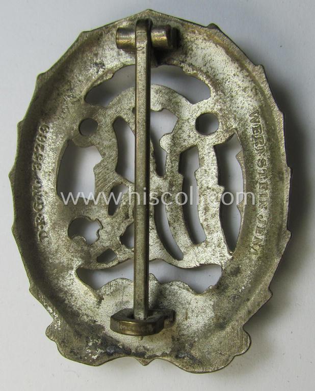 Attractive, 'Reichssportabzeichen DRL in Silber' (or: silver-class DRL sports'-badge) being a typical 'Buntmetall'-based example that is nicely maker- (ie. 'Wernstein - Jena'-) marked on its back