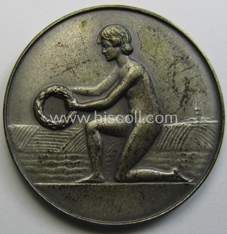 Unusual, silverish-toned 'TR'-period commemorative-award-plaque depicting a kneeling woman and entitled: 'Thüringsche Hauptland-Wirtschafts-Kammer' and that comes stored in its period- and 'Carl Poellath'-marked etui