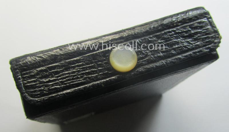 Attractive - and quite unusual! - WWI-period: 'Eisernes Kreuz II. Klasse' (or: iron cross second class) being a maker- (ie. 'O'-) marked example that comes stored in its luxuriously-styled, black-coloured etui as issued and/or found