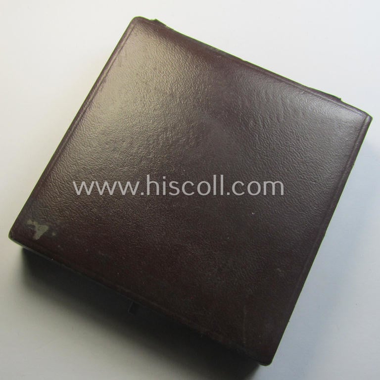 Golden-bronze-toned, early-period and (pre!) 'Reichsnährstand'- (ie. 'RNSt.'-) related, commemorative-award-plaque entitled: 'Landwirtschaftskammer für die Provinz Sachsen' that comes stored in its period etui