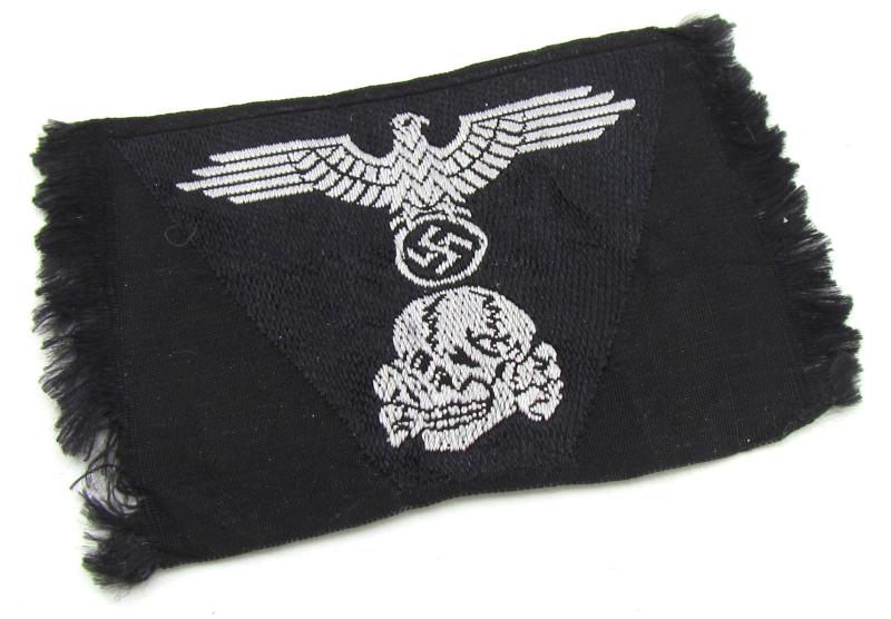 Waffen-SS Panzer ‘BeVo’ trapezoid M43 cap insignia