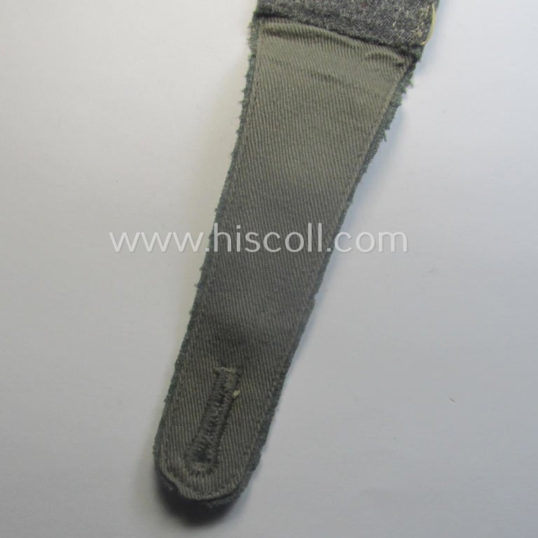 Single - and actually not that often seen! - WH (Heeres) NCO-type (ie. 'M36- o. M40'-pattern- and 'pointed styled') 'cyphered' shoulderstrap as was intended for usage by an: 'Uffz. des Infanterie-Rgts. 15'