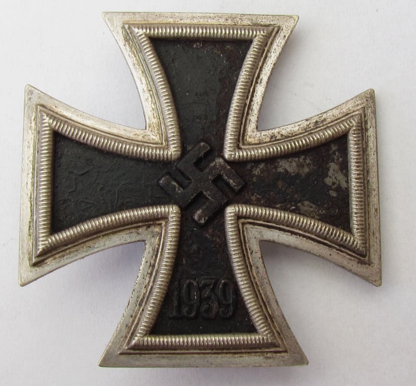 Iron Cross 1st Class 1939 by Paul Meybauer, Berlin in Case