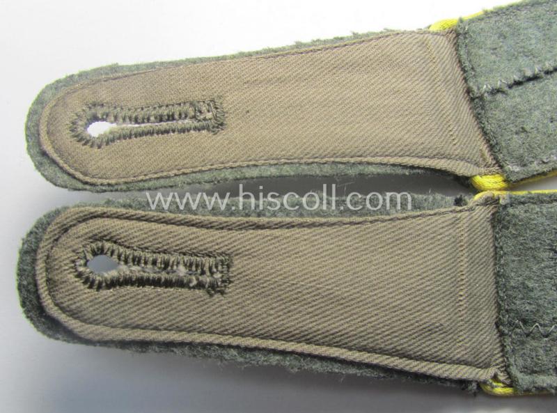 Pair of WH (Heeres) EM-type (ie. 'M40- o. M43'-pattern) shoulderstraps as was intended for usage by a: 'Soldat eines Heeres Nachrichten-Abtgs.'