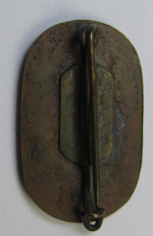 Attractive - and actually scarcely encountered! - RAD- (ie. 'Reichsarbeitsdienst'-) related so-called: 'Traditions-Mützenabzeichen'-grouping as was intended for the Arbeitsmann Georg Seiler who served within the: 'Arbeitsgau XXX'