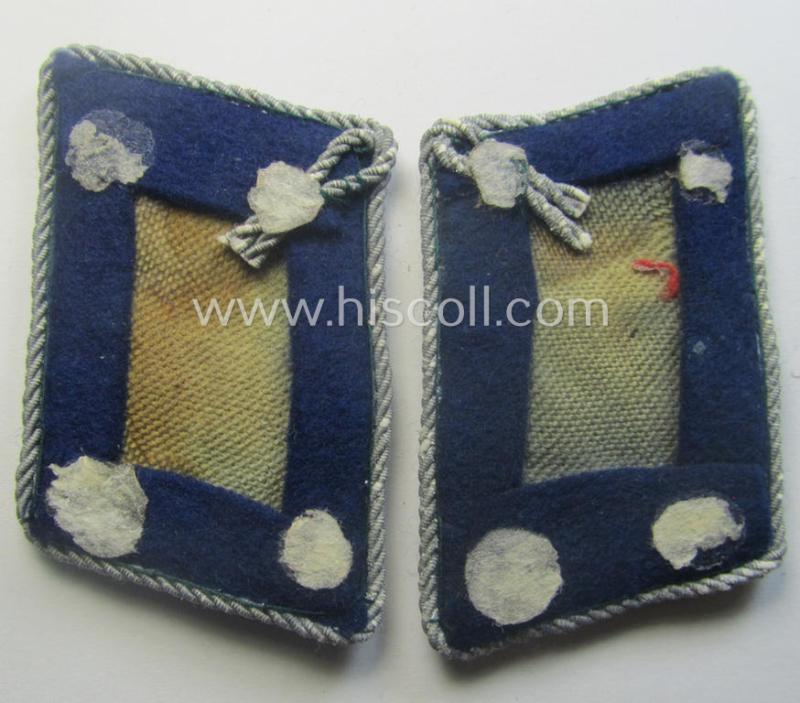 Pair of WH (Luftwaffe) officers'-type collar-patches (ie. 'Kragenspiegel für Offiziere') as executed in darker-blue-coloured wool as was intended for usage by a: 'Leutnant o. Arzt der der Sanitäts-Trpn.'