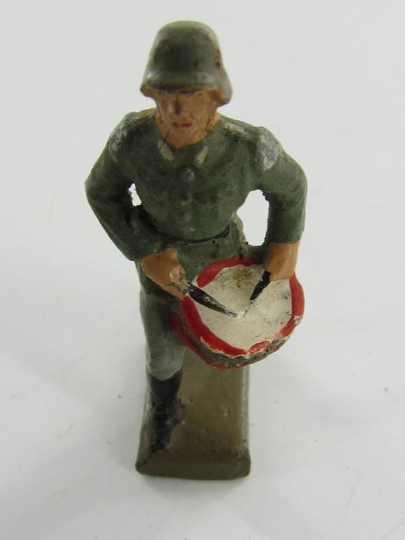 Lineol Wehrmacht 4 cm Marching Soldier With Drum..Rare !!