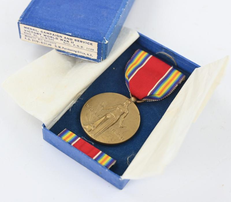 US WW2 Victory Medal in Case