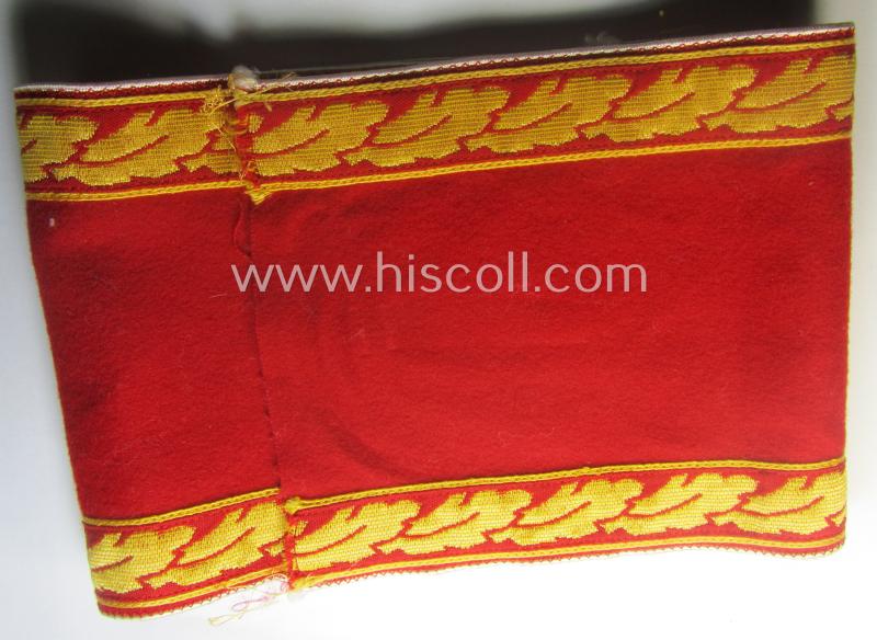 Superb - and equally rarely encountered! - N.S.D.A.P.-type, smooth-woolen-based armband (ie. 'Armbinde für politischen Leiter') as was intended for usage by an: 'N.S.D.A.P. Kreisleiter eines Hauptamtes'