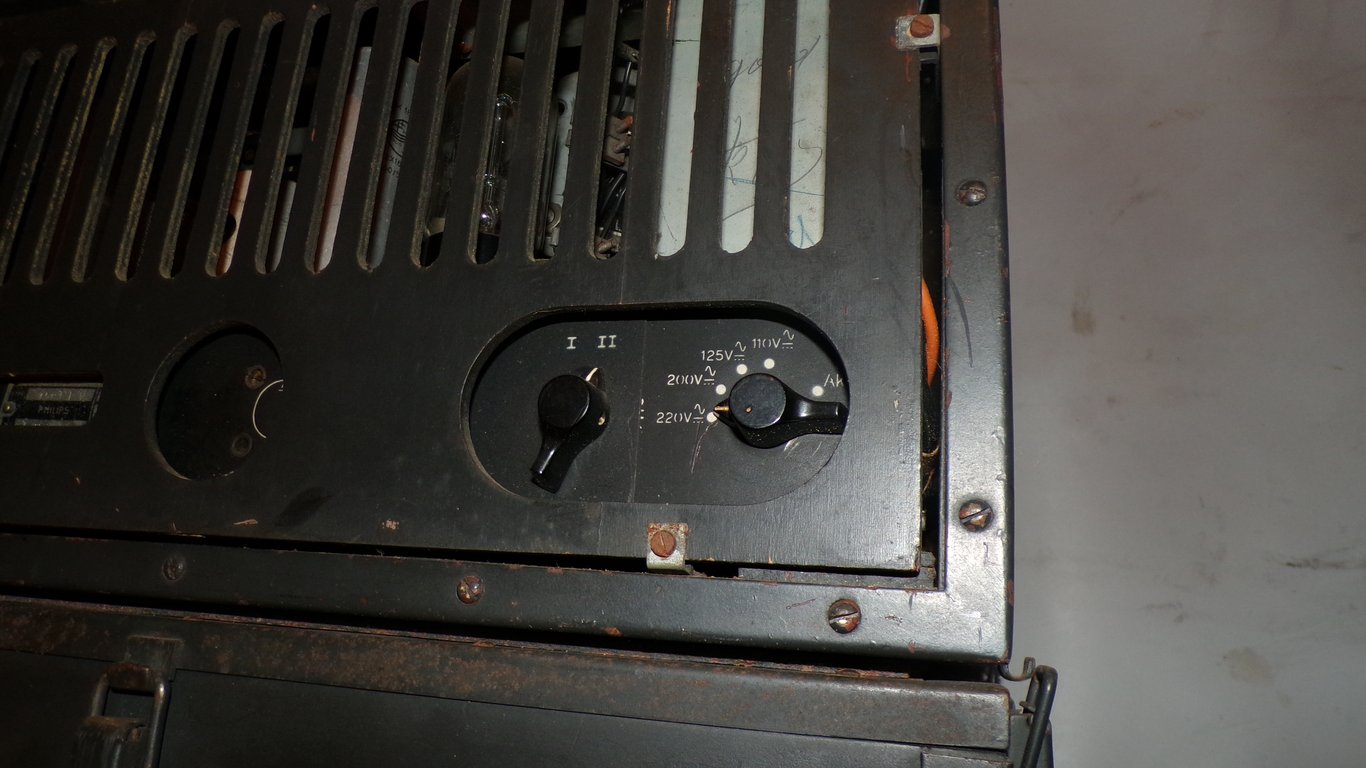 WH / Luftwaffe  Philips 156 UBV Broadcast Receiver