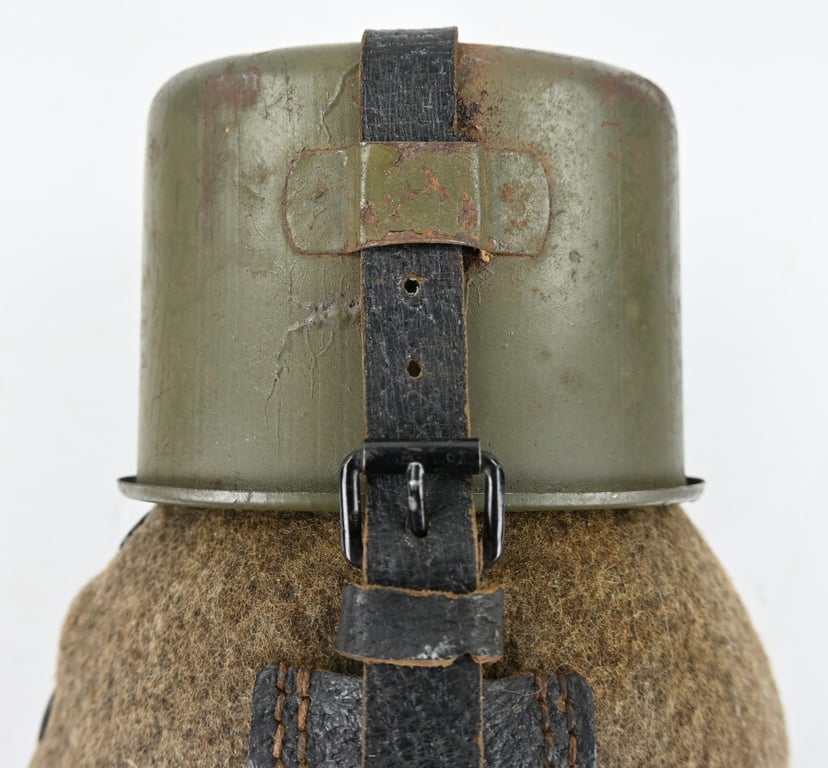 German WH M43 Canteen