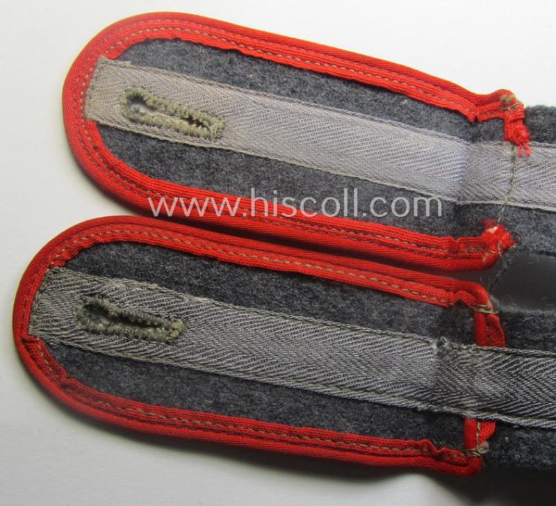 Pair of later-war-period, so-called: 'M44'-pattern, simplified WH (Luftwaffe) EM-type shoulderstraps as was intended for usage by a: 'Soldat der Flak-Artillerie-Trpn.'