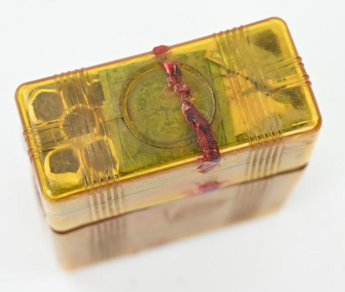 US WW2 Package of Lucky Strike Cigarets with Case