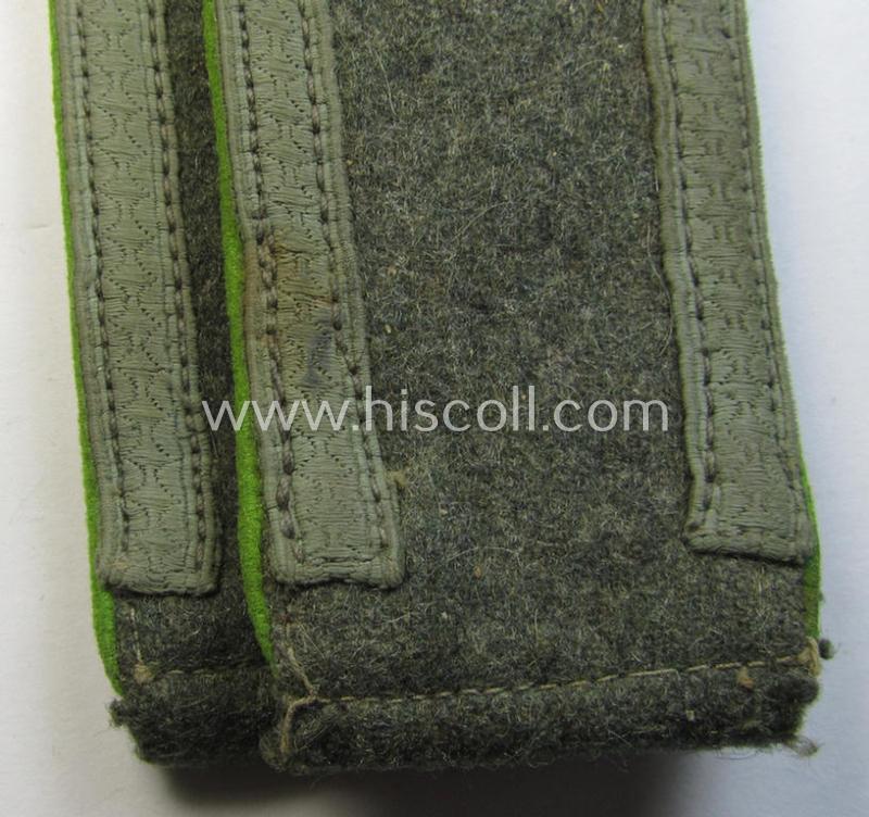 Attractive - fully matching and actually scarcely found! - pair of WH (Heeres) mid-war-period- (ie. 'M43'-pattern-) NCO-type shoulderstraps as was intended for usage by an: 'Unteroffizier der Panzer-Grenadier-Truppen'