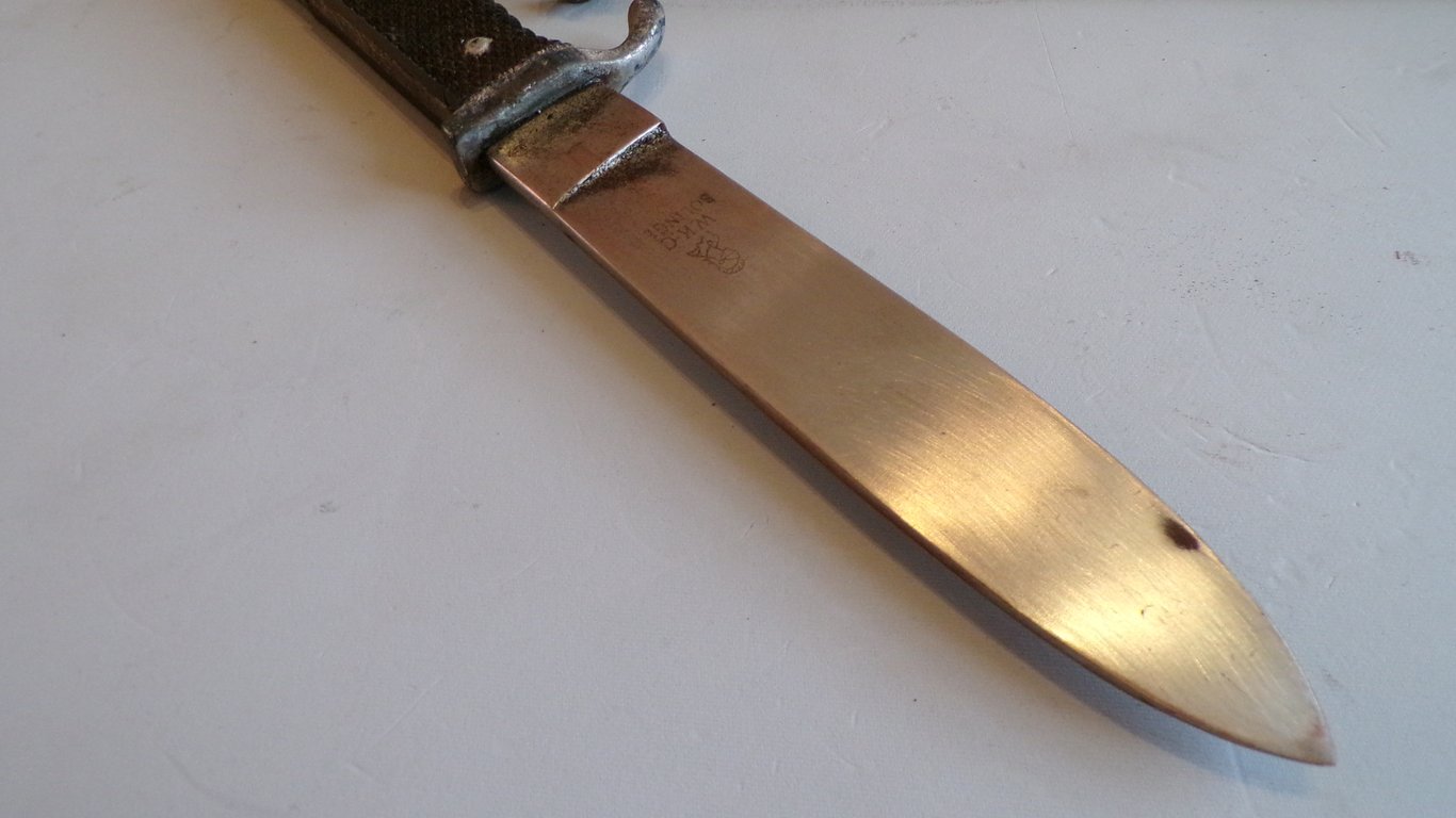 Hitler Jugend Fahrtenmesser (Hitler Youth knife)