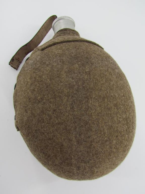 Large M31 medical canteen marked ESB 40