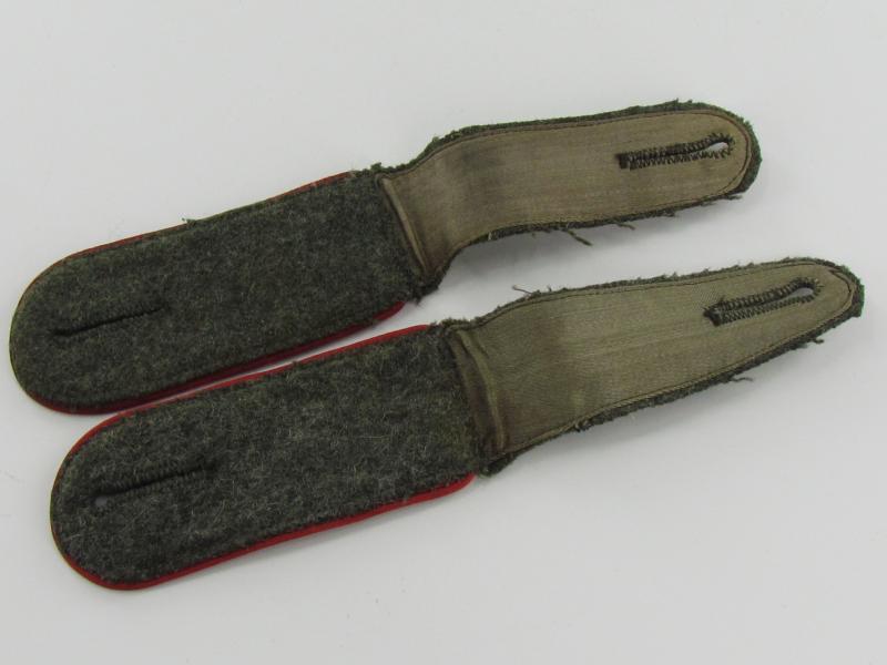 WH (Heer) Artillery EM's Shoulder Boards