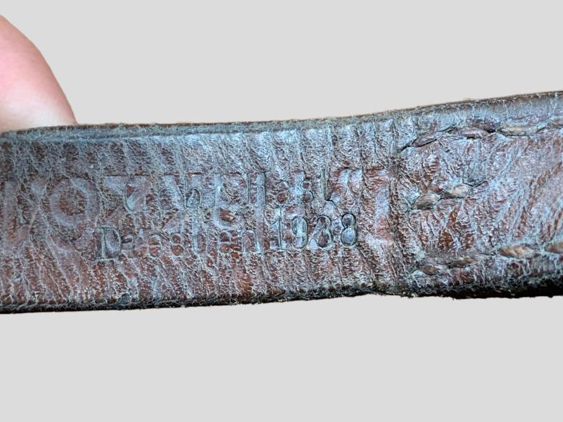 Luftwaffe Leather Y-straps