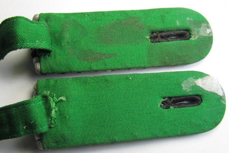 Fully matching - albeit clearly tunic-removed - pair of so-called: 'SS/SD'-related NCO-pattern shoulderboards (ie.: 'Schulterstücke für Unterführer im SD o. Sicherheitsdienst') as used by an SD-official with the rank of: 'SS-Scharführer'