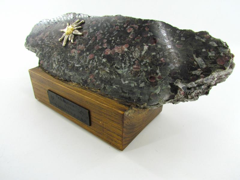 Paper weight for on the desk ( Edelweiss )