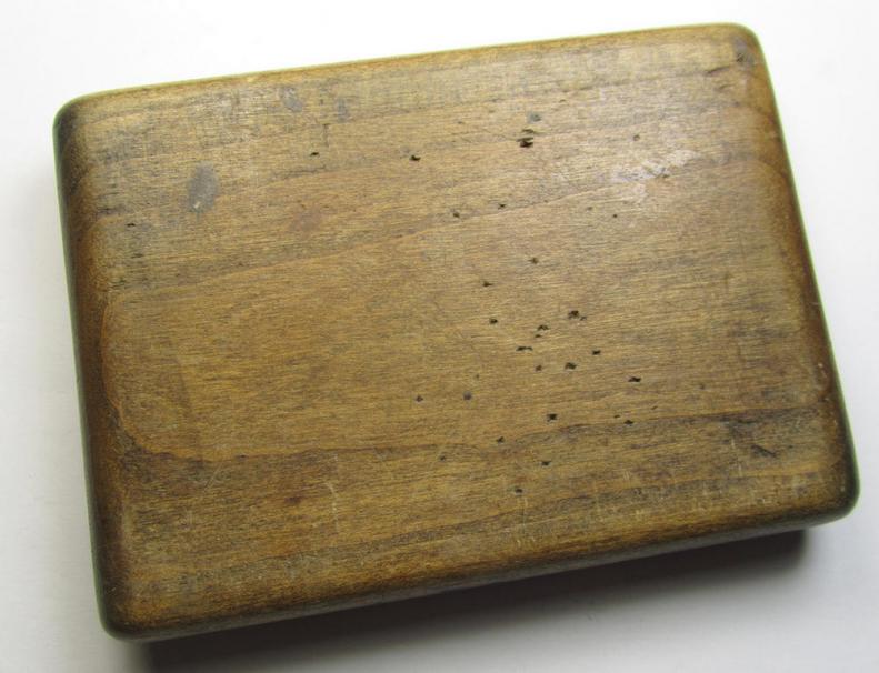 Unusually seen - and most certainly very decorative! - wooden-based- and neatly hand-carved 'souvenir-box' being period-made by a German soldier at the Eastern Front and showing the carved text: 'Shmerinka 1943'