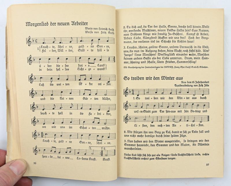 German BDM Songbook 'Wir Mädel singen'