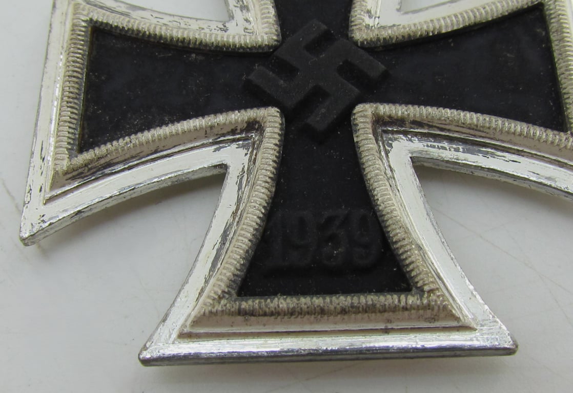 Iron Cross 2nd Class 1939 (Eisernes Kreuz 2. Klasse)– Maker 23
