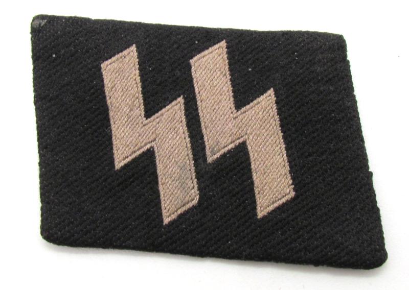 Waffen-SS ‘BeVo’ collar tab set ( with glass made pip )