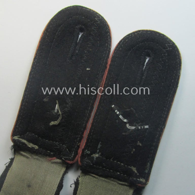 Superb - and moderately used! - pair of WH (Heeres) NCO-type shoulderstraps for usage by a: 'Feldwebel' who served within the: 'Panzer-Trpn.'