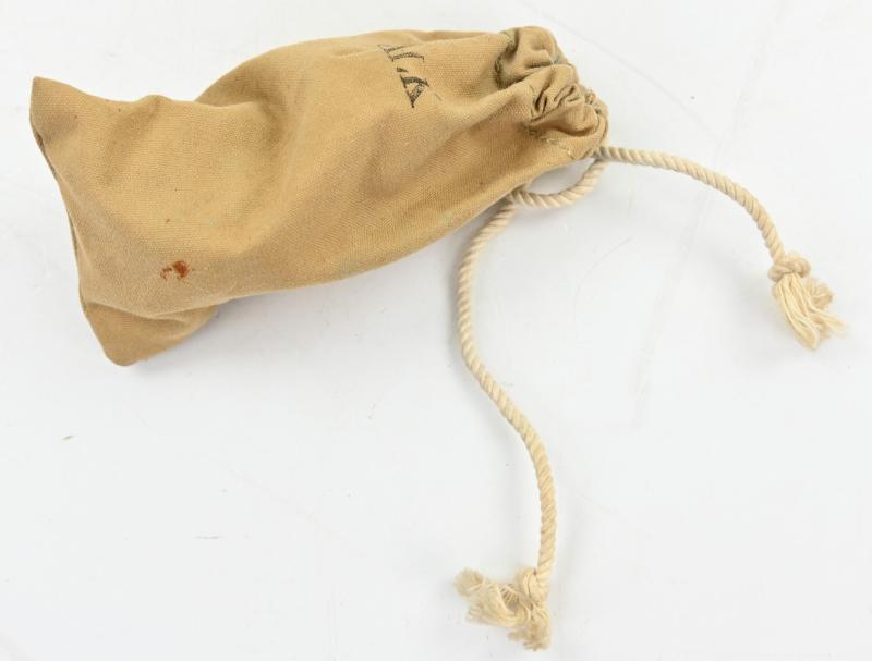 US WW2 Chalk Pouch with Content