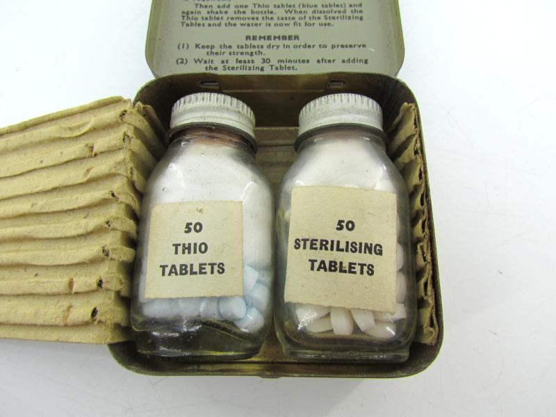 British WWII ( RAF ) water sterilizing outfit - complete