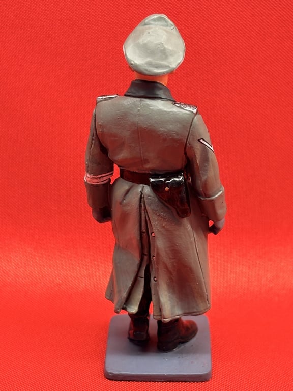 LEIBSTANDARTE SS ADOLF HITLER KING & COUNTRY FIGURE COLLECTION.