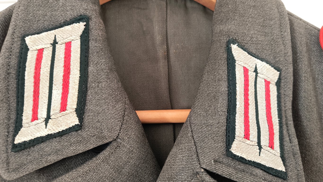 WWII Artillery Officer M44/45 short tunic