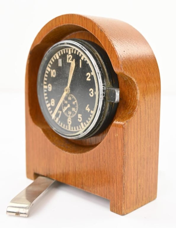 German LW Stations uhr/ Funkraum uhr FL25591