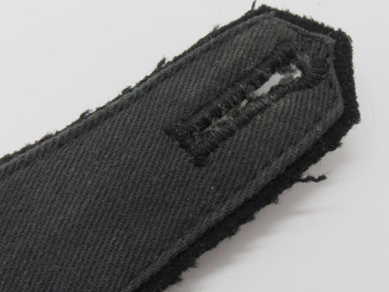 Waffen-SS Reconnaissance (Aufklärung) EM/NCO  Shoulder Board