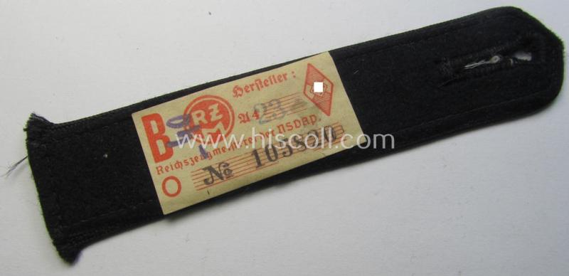 Neat - and naturally single! - black-piped 'DJ- o. Deutsches Jungvolk' shoulderstrap as was intended for usage by a: 'DJ-Mitglied' who served within the: 'Bann 507' (507 = 'Wien-West') and that comes with its period-attached 'RzM'-etiket