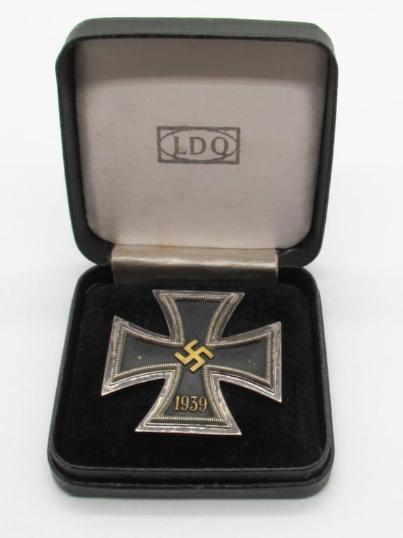 Iron cross 1st class ( EK1 )  "L/19" Brass Core in Case