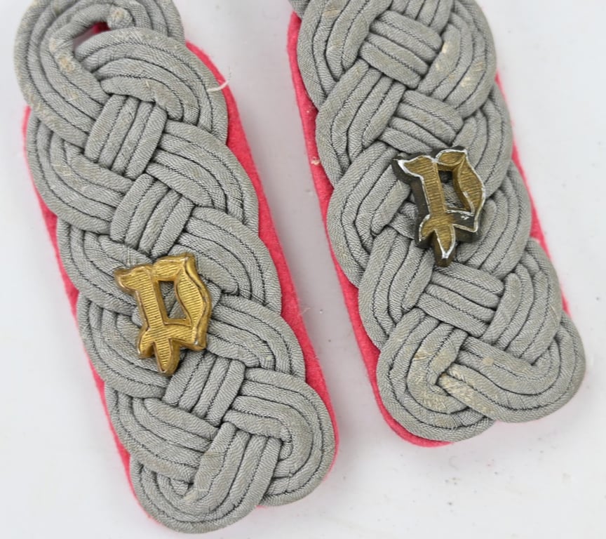 German WH Panzer Officer's Shoulderboards Set