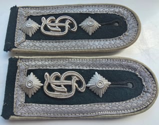 WH M36 GD Infantry NCO shoulder straps