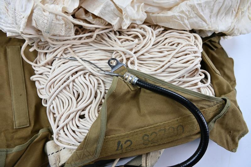 USAAF WW2 Named Irving Seat Type Parachute Harness Assembly