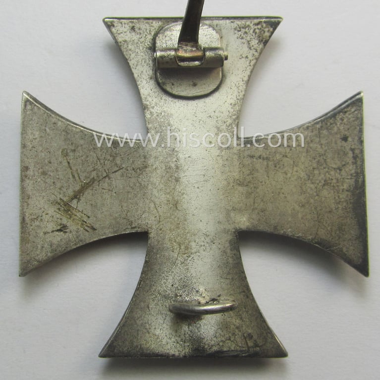 WWI-period, Iron Cross 1st class (or: 'Eisernes Kreuz 1. Klasse') being a nicely preserved- (albeit typical non-maker-marked!) example (that was presumably produced in the late thirthies)