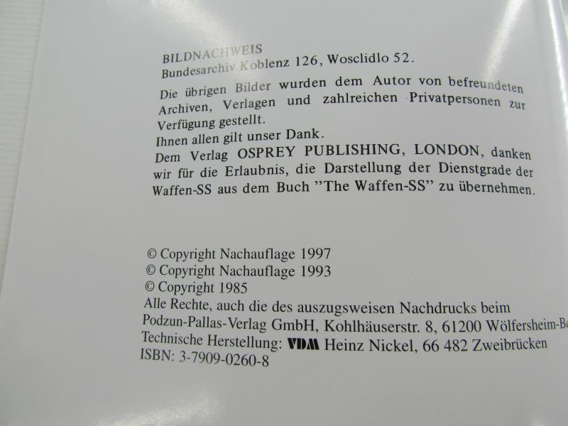 Book : Divisionen der Waffen-SS im Einsatz 1940-1945