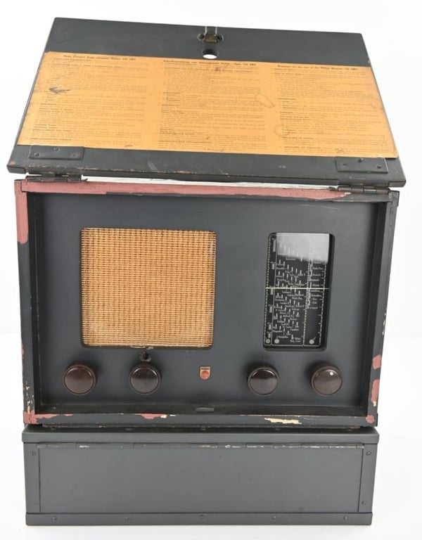 German WH Philips 156 UBV Broadcast Receiver