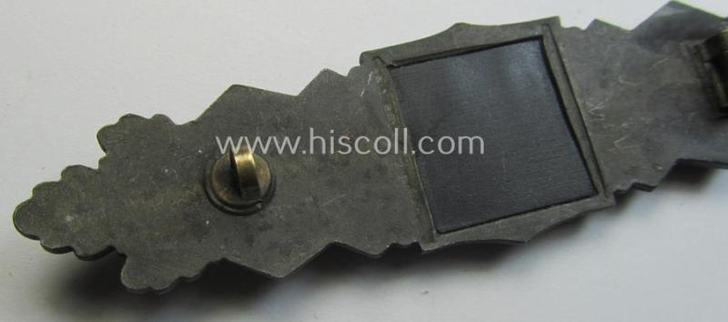 'Nahkampfspange in Bronze' (or: bronze-class close-combat clasp ie. CCC) being a (typical) non-maker-marked- and/or minimally converse-shaped specimen as was produced by the maker- (ie. 'Hersteller') 'Steinhauer & Lück'