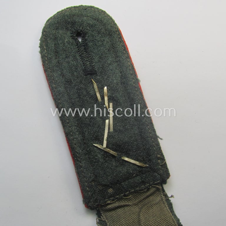 Single, WH (Heeres), early- (ie. mid-) war-period, ie. 'M40'-pattern, 'cyphered' NCO-type shoulderstrap as was intended for a: 'Feldwebel u. Mitglied des Artillerie-Beobachtung-Btls. 8'